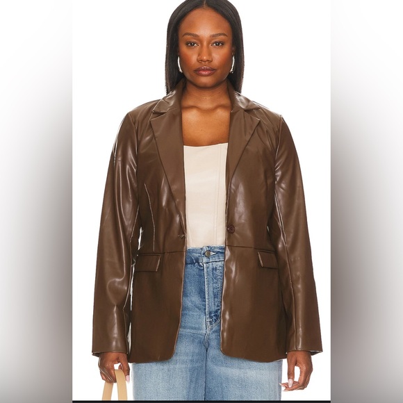 REMI x REVOLVE Chloe Faux Leather Blazer in Chocolate Brown Size 1X NWOT - Picture 1 of 8